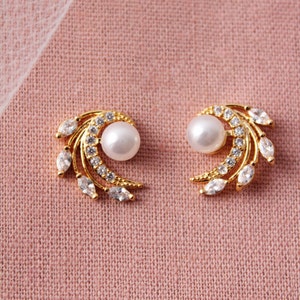 Dainty Pearl Earrings Gold Bridal earrings Wedding Earrings Vintage Style Wedding jewelry Zirconia Pearl Jewelry Cz bridal jewelry Prom