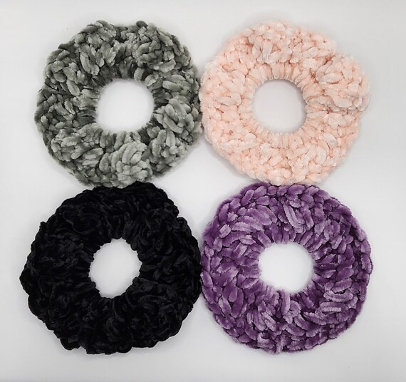 Crochet Large-sized Soft Velvet Yarn Scrunchies (set of 4) 4  display picture 3