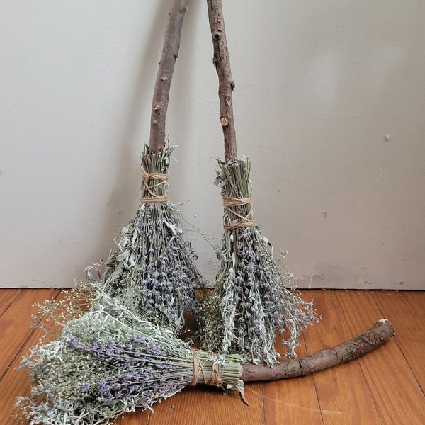 SANCTUARY Herbal Witch Broom Wormwood Lavender 18 Inch Mini Besom