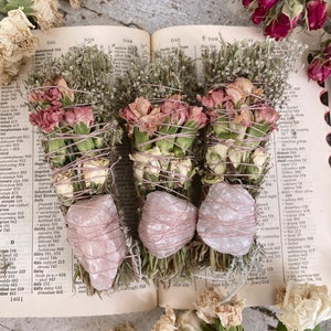 OPEN HEART Crystal Smudge Stick Rose Quartz Mint Rose Smudge Stick Alternative/Herbal Cleanser/Rose Smudge/Sage Wand/Sage Bundle