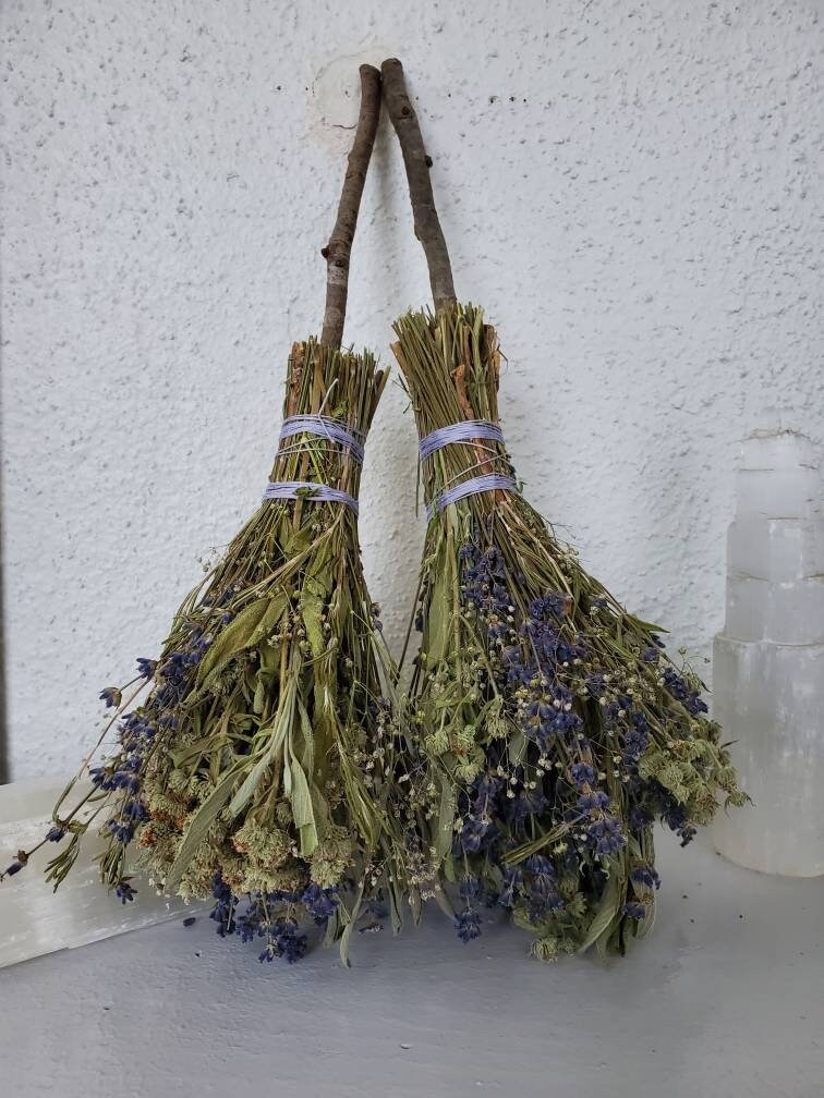 DUST UP Spring Lavender Mint Besom