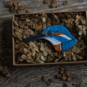 Handmade ceramic brooch, colourful birds brooch, gift for birdwatcher, accessory for nature lover European Kingfisher