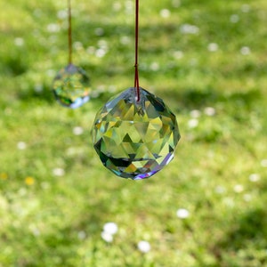 Rainbow Suncatcher Crystal Pack 3 x 30mm K9 Hanging Glass Prism Window Chime Ball, Fengshui Sun Catcher Decor, Light Catcher Sparkling Maker