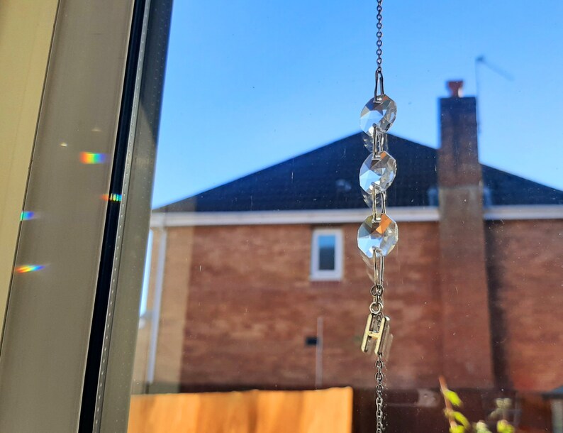 Drachen-Sonnenfänger Aus Buntglas – Farbenfrohes Fensterdekoration Für Zuhause