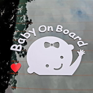 Naklejka na samochód „Baby on Board” w kolorze czerwonym, serce, naklejka winylowa na samochód, dzieci na pokładzie, naklejka winylowa na samochód, nowe dziecko, naklejka na zderzak, prezent dla dziecka, naklejka na akcesoria samochodowe