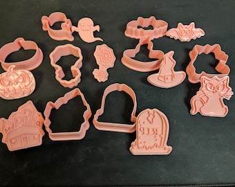 Halloween Cookie Cutters and Stamps, 16-Piece Plastic Set – Pumpkin, Ghost, Bat & Cat