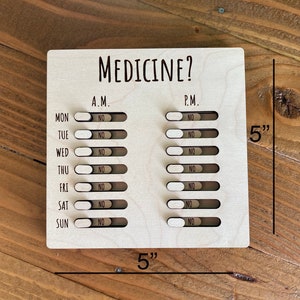 Wood Daily Medication Tracker Pill Reminder Supplies Wood Toggle Chart Weekly AM PM Medicine Refrigerator Magnet Gift For Mom Or Dad Bild 6