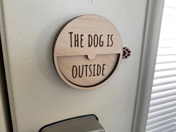 PYROH Dog Feed Reminder Hanging Sign | Solid Wood & Leather | Cute Magnet Design