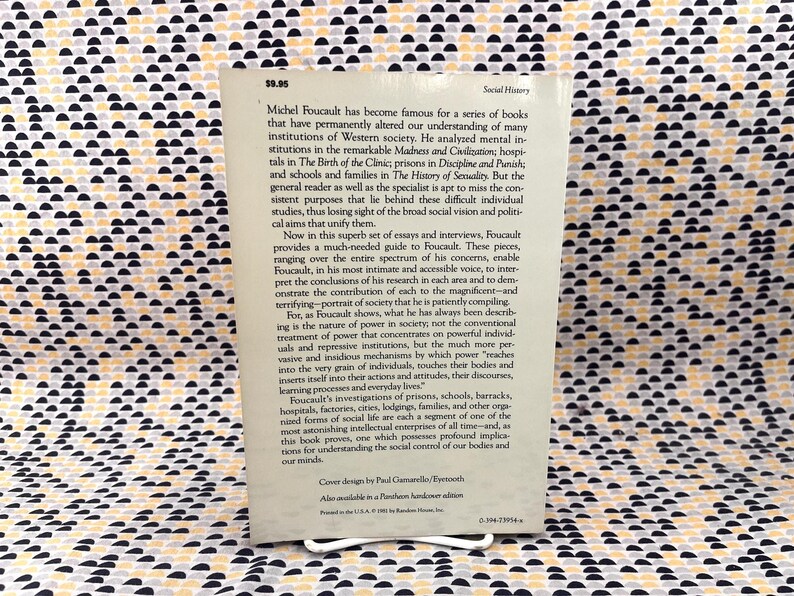 Power/Knowledge: Selected Interviews & Other Writings 1972-1977 - Michael Foucault - Pantheon Books- Paperback image 2