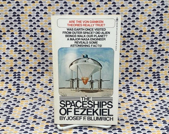 The Spaceships of Ezekiel - Josef F. Blumrich  - Vintage Paperback Book - Bantam Books Edition