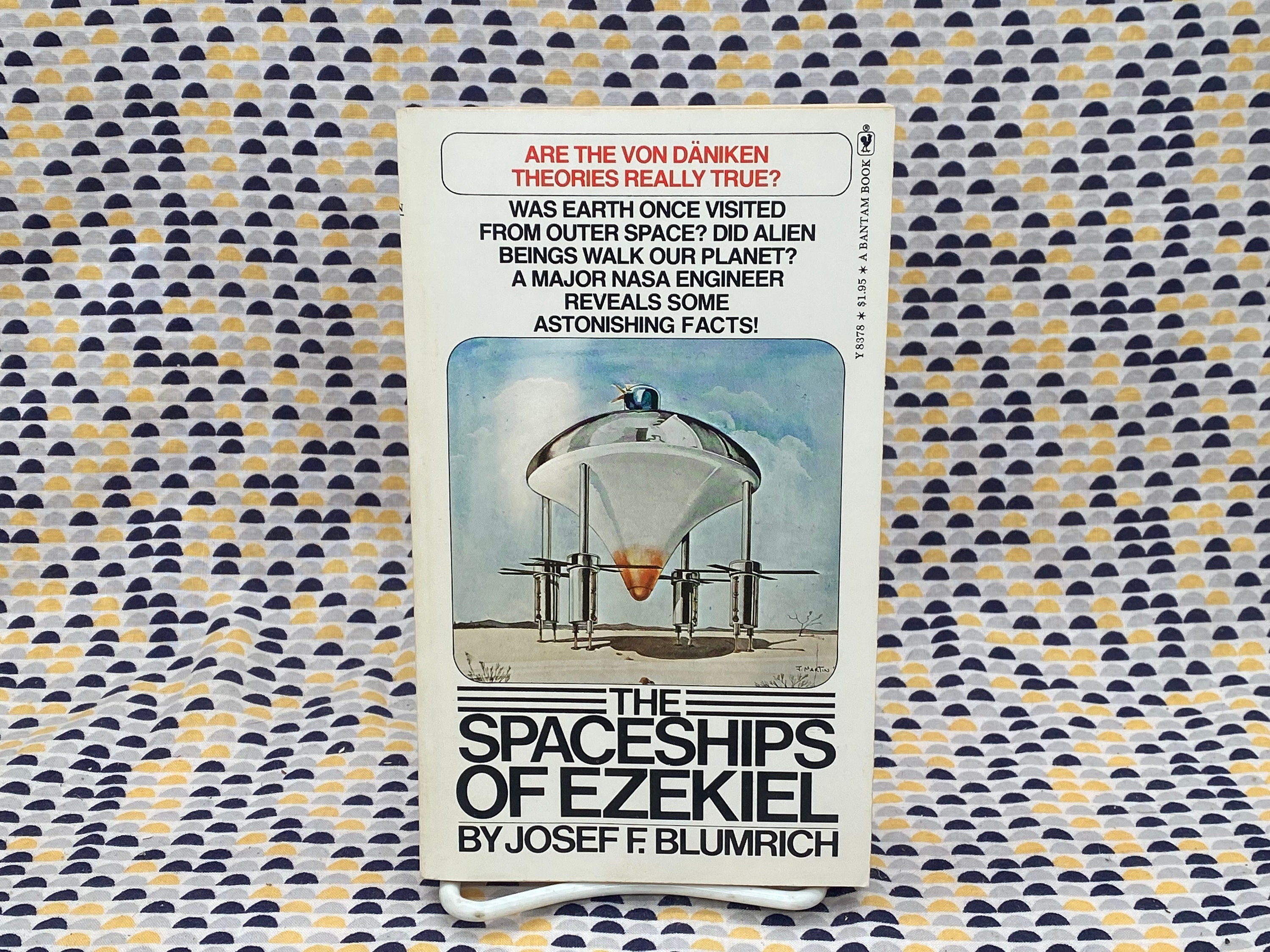 洋書 The Spaceships of Ezekiel by Blumrich 51Xb3OE40mL._SL240_CATL,225,