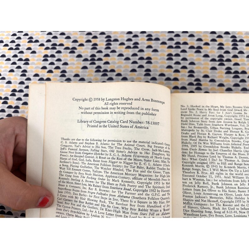 Libro de folclore negro - Editado por Langston Hughes y Arna Bontemps - Apollo Editions - Tapa blanda imagen 5