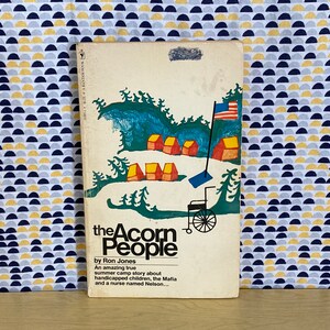 The Acorn People - Ron Jones - Vintage Paperback Book - Bantam Edition