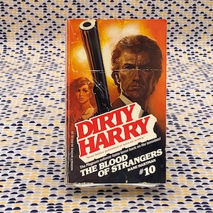 洋書 DIRTY HARRY: THE BLOOD OF STRANGERS #10 Dirty Harry, Clint Eastwood, The Blood of Strangers #10 Dane