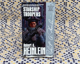 Starship Troopers - Robert A. Heinlein - livre de poche vintage - As de science-fiction