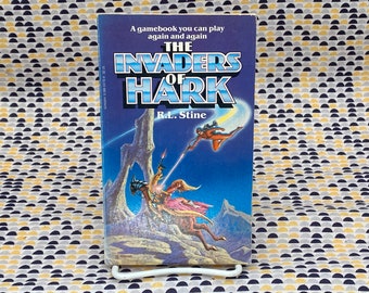 The Invaders Of Hark - R.L. Stine - Cyoa - Gamebook - Vintage Taschenbuch - Scholastic Edition