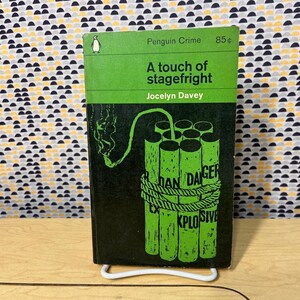 A Touch of Stagefright - Jocelyn Davey - Penguin Crime - Paperback