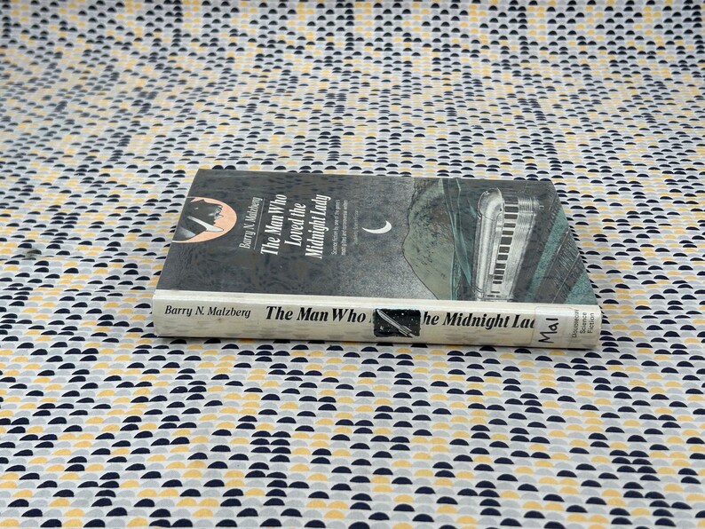 The Man Who Loved The Midnight Lady - Barry Malzberg - Doubleday -EX LIBRARY COPY image 3