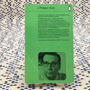 Maigret Stonewalled - Simenon - Penguin Maigret - Paperback image 2