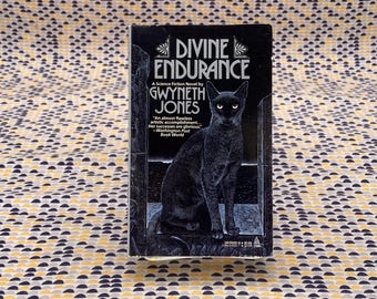 Divine Endurance - Gwyneth Jones - Vintage Paperback Book - Tor Edition