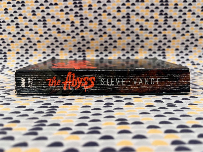 L'abisso - Steve Vance - Books Margins inc. - Copertina flessibile immagine 3
