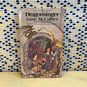 Dragonsinger - Anne McCaffrey - Vintage Paperback Book - Bantam Edition