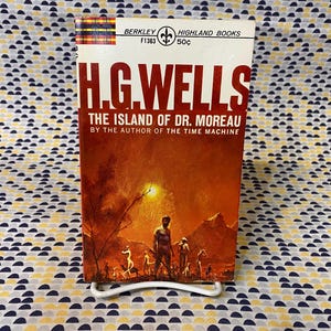 The Island of Dr. Moreau  - H.G. Wells - Vintage Paperback Book - Berkley Highland Edition