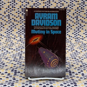 Mutiny In Space - Avram Davidson - Vintage Paperback Book - Pyramid Books Edition