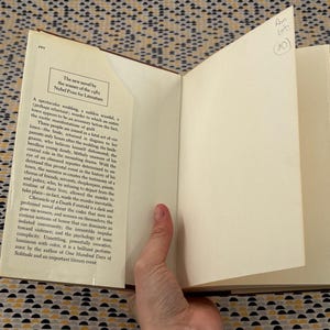 Chronicle of a Death Foretold - Gabriel García Márquez - Knopf - Hardcover - 1st American Edition image 5