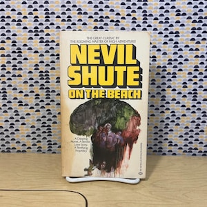 On the Beach - Nevil Shute - Ballantine Books - Paperback