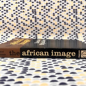 La imagen africana - Ezekiel Mphahlele - Praeger Books - Tapa blanda imagen 3