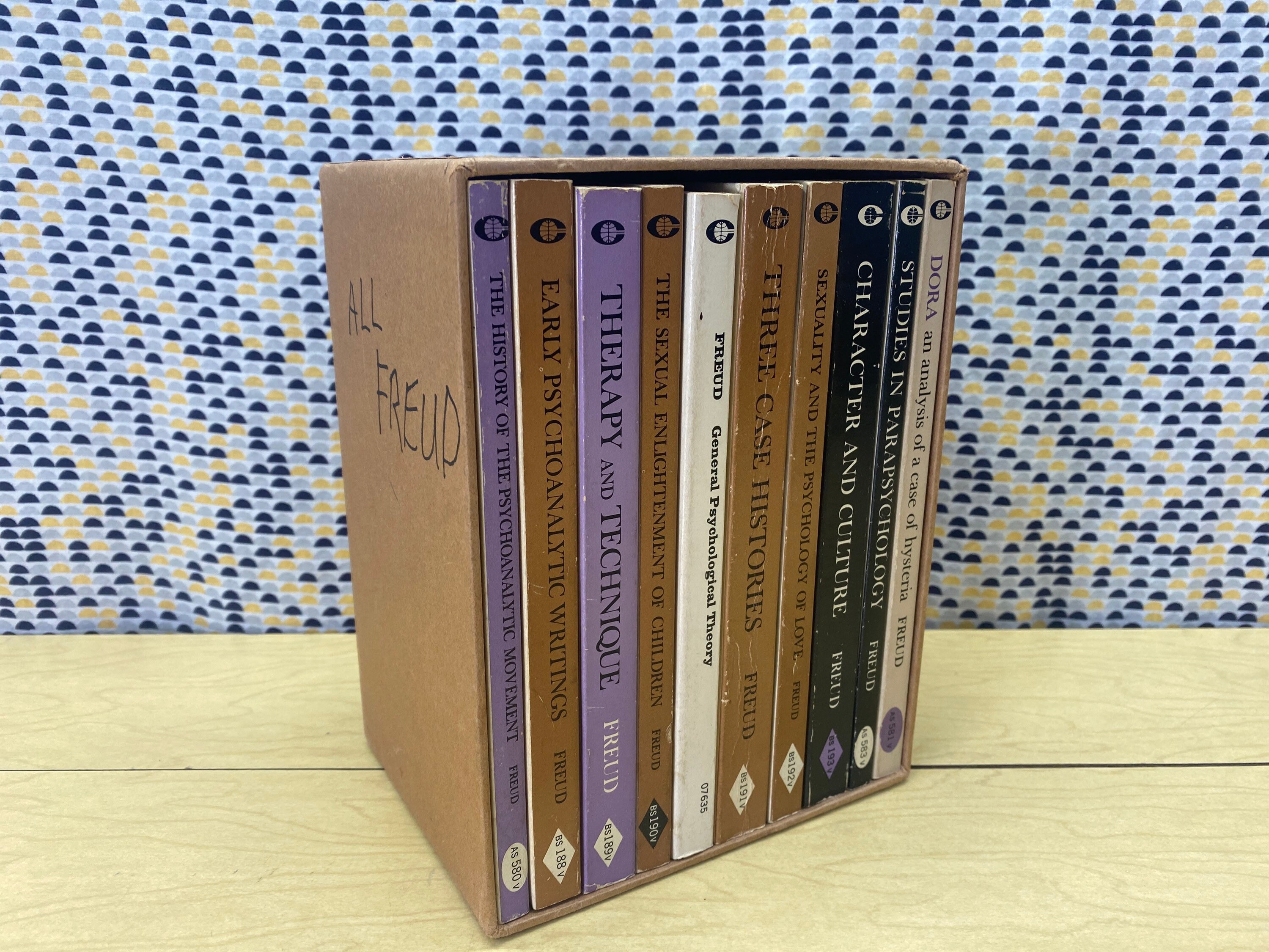 Sigmund Freud - Collected Papers - 10 Book Box Set - Vintage