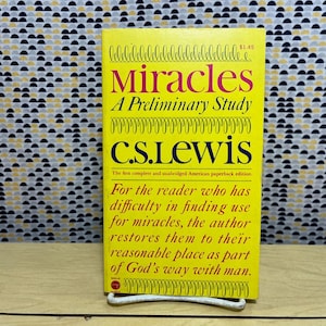 Miracles, A Preliminary Study - C. S. Lewis - Macmillan Books - Paperback