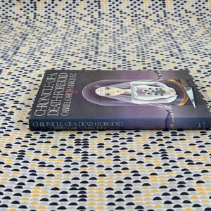 Chronicle of a Death Foretold - Gabriel García Márquez - Knopf - Hardcover - 1st American Edition image 3