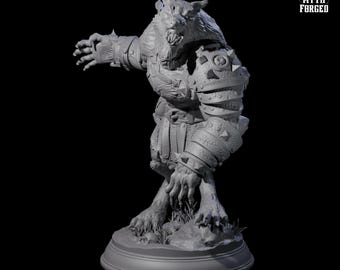 Op de afbeelding: Een grijze, gedetailleerde miniatuur van een weerwolf die een harnas draagt, staand op een ronde basis. De miniatuur is 32 mm in schaal en de basis is 25 mm. De tekst "MYTH FORGED" is zichtbaar in de rechterbovenhoek van de afbeelding.