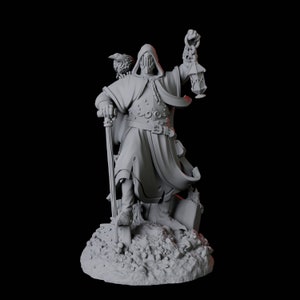 Creepy Gravedigger Miniature B for D&D, Dungeons and Dragons, Pathfinder and many other tabletop games
