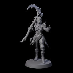 Gesturing Armoured Necromancer Miniature for D&D, Dungeons and Dragons, Pathfinder and many other tabletop games