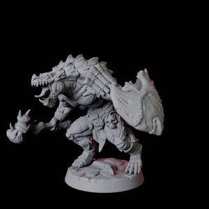 Powerful Lizardfolk Warrior Miniature B for D&D, Dungeons and Dragons, Pathfinder and many other tabletop games