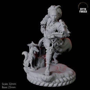 Striking Female Samurai Miniature for D&D, Dungeons and Dragons, Pathfinder and many other tabletop games