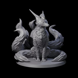 Seven Tailed Kitsune Miniature for D&D, Dungeons and Dragons, Pathfinder and many other tabletop games