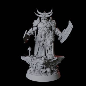 Hulking Armoured Warrior Miniature for D&D, Dungeons and Dragons, Pathfinder and many other tabletop games