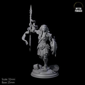 Female Masterful Leonin Gladiator for D&D, Dungeons and Dragons, Pathfinder and many other tabletop games