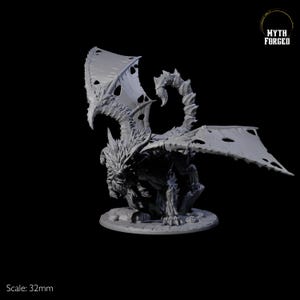 Tattered Manticore Miniature for D&D, Dungeons and Dragons, Pathfinder and many other tabletop games