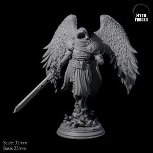 Faceless Angel Miniature for D&D, Dungeons and Dragons, Pathfinder and many other tabletop games