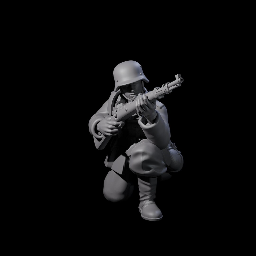 World War 2 Under Fire German Rifleman E Miniature for D&D, Dungeons ...
