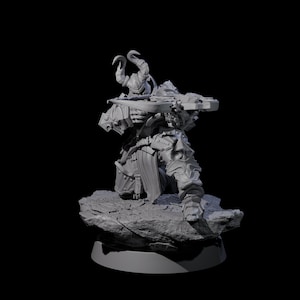 Mercenary of the Golden Circle E Miniature for D&D, Dungeons and Dragons, Pathfinder and many other tabletop games