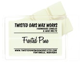 Frosted Pine Wax Melt. Fresh Western Cedar, Fir Balsam, and Pine Blended with Sweet Orange, Patchouli, and a Hint of Fruit. Twisted Oaks Wax