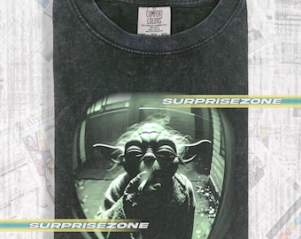Yoda raucht lustiges Star Wars Comfort Farben Shirt, Chill Galaxy Sci Fi Unisex Vintage Shirt, Geschenk für Frau und Mann Unisex MG