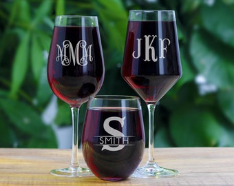 Personalized Wine Glass | Monogram, Custom Name or Initials Wine Glasses | Perfect for Wedding, Anniversary, Mother's Day, Bridesmaid Gift