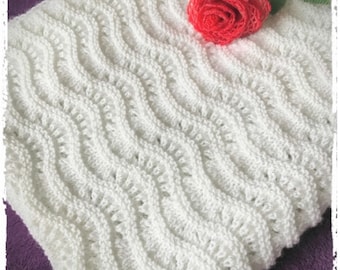 Manta de bebé tejida con ondas onduladas y patrón digital de 28" x 35"